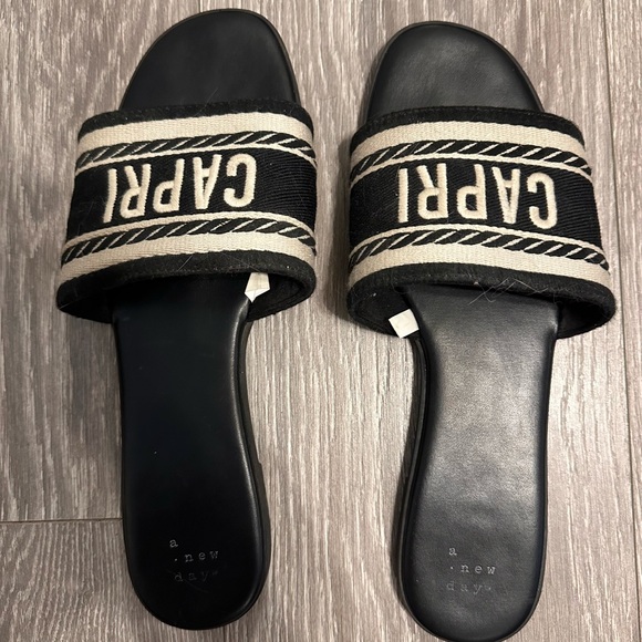 A New Day Black Sporty Slide Sandals - Picture 1 of 1